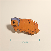 Load image into Gallery viewer, Water bear with hat
